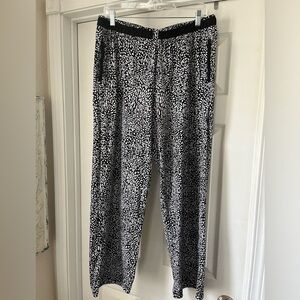 DKNY Pajama pants. M